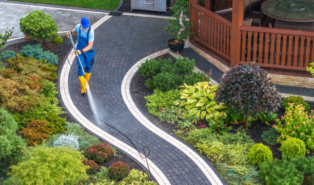 Best Pressure Washing Siding  in Madison Center, CT